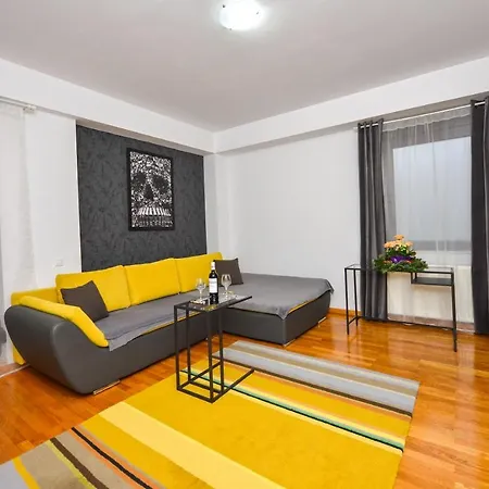 Residenza Don Pepito -shabbat Friendly * بوخارست