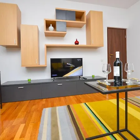 Residenza Don Pepito -shabbat Friendly * Bucareste