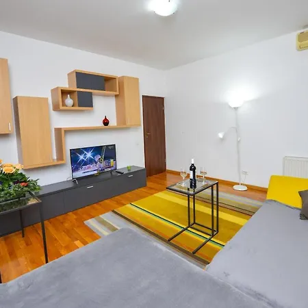 Residenza Don Pepito -shabbat Friendly Apartamento Bucareste